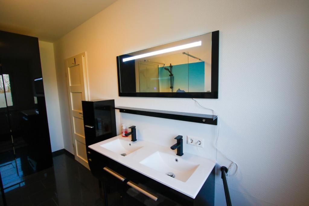 Ein Appartement Und Ein Komfortzimmer In Malsch, Zwischen Karlsruhe, Rastatt Und Baden-Baden Malsch  Bagian luar foto