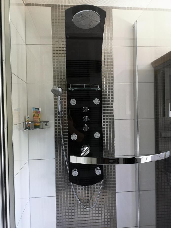 Ein Appartement Und Ein Komfortzimmer In Malsch, Zwischen Karlsruhe, Rastatt Und Baden-Baden Malsch  Bagian luar foto